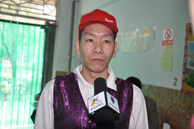 济源加盟商接受记者采访